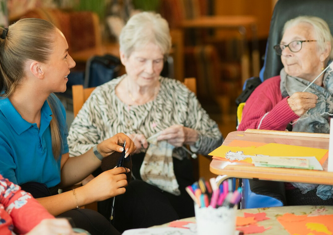 seniors doing crafts together